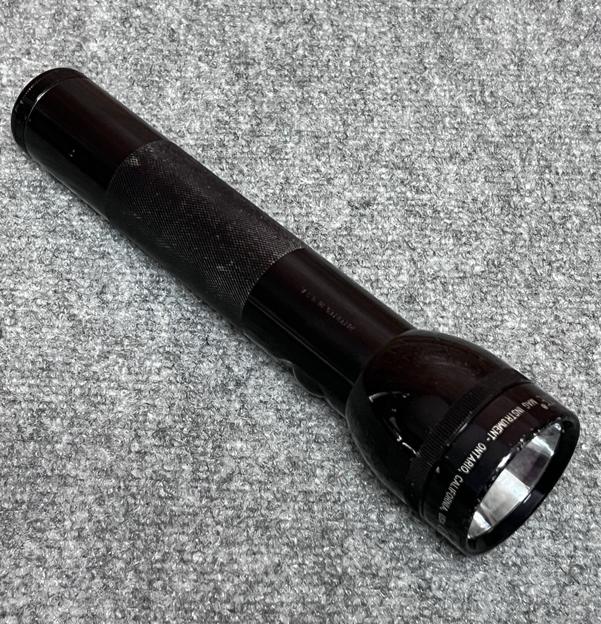 MAG-LITE 2 D Cell Flashlight Black 10″ with LED Bulb – Batteries not Included