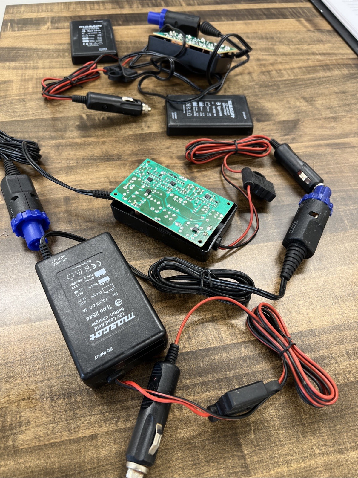 Pelican 9430 Remote Area Light 12v Chargers Tested Working But Rough Lot Of 3