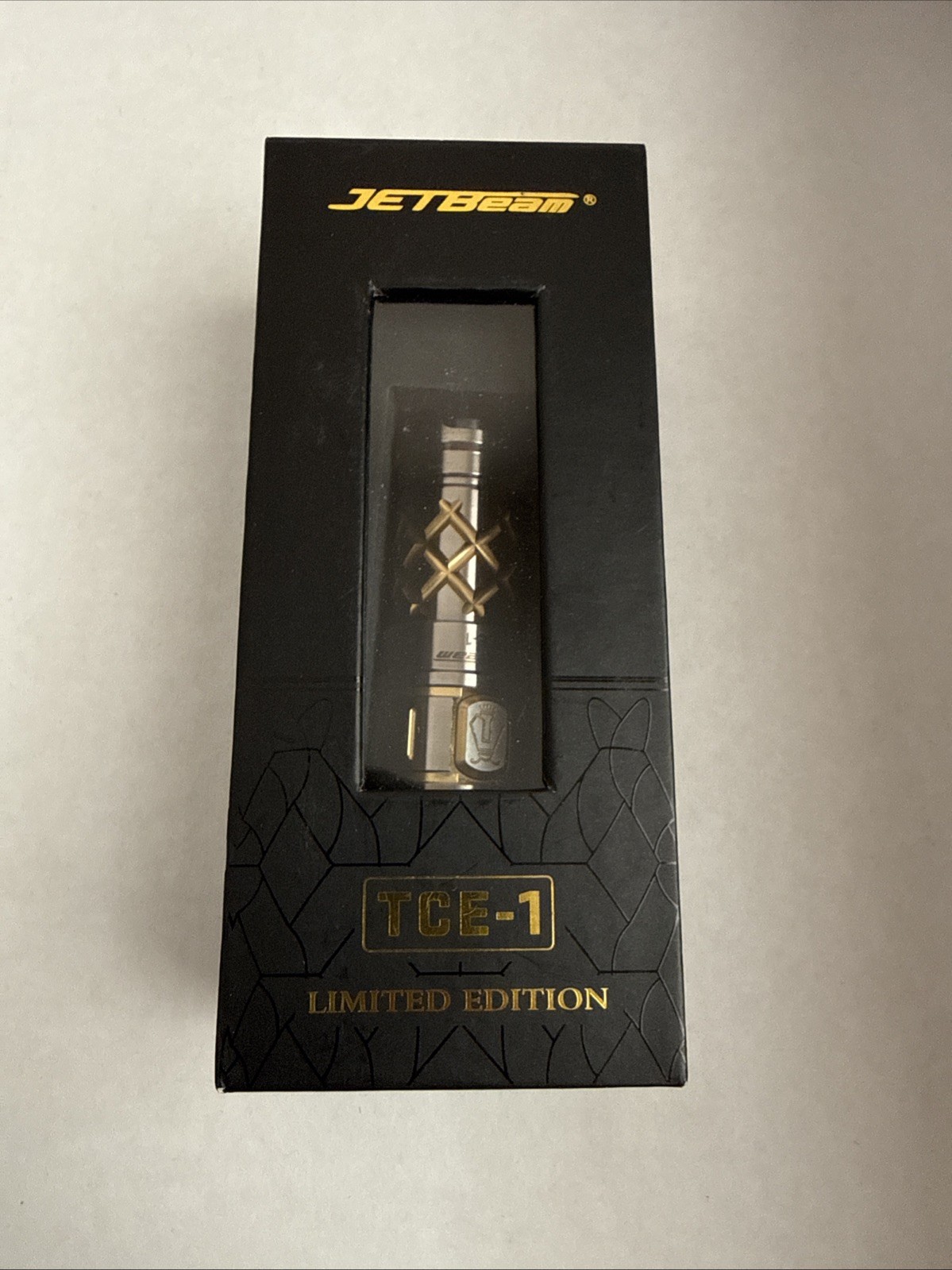 JETBeam TCE-1 Titanium Limited Edition Flashlight 600LM CREE XP-L EDC Torch