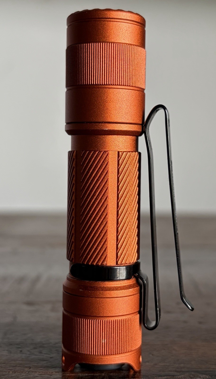 [USED] Skilhunt E2A LED Mini EDC Flashlight Lumens 14500 Orange Rare