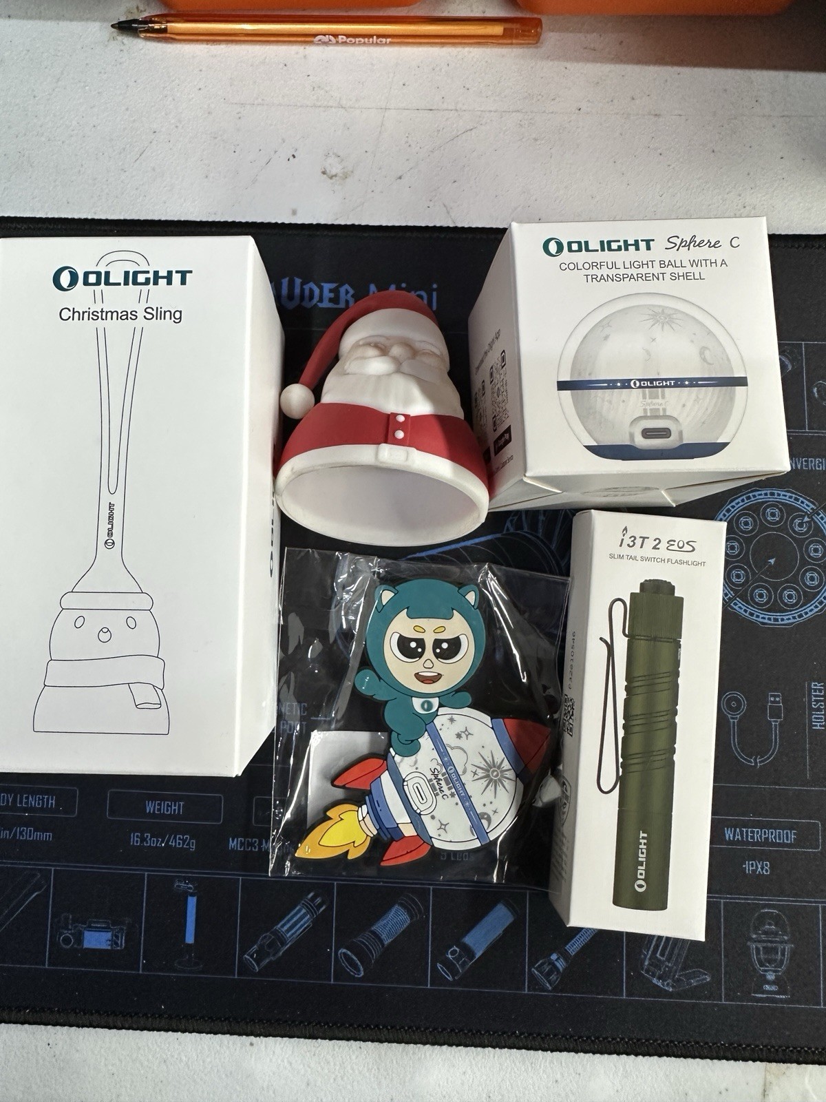 Olight OSling Santa+ Sphere C+i3T2 Green+Santa1+OMascot Fridge Magnet