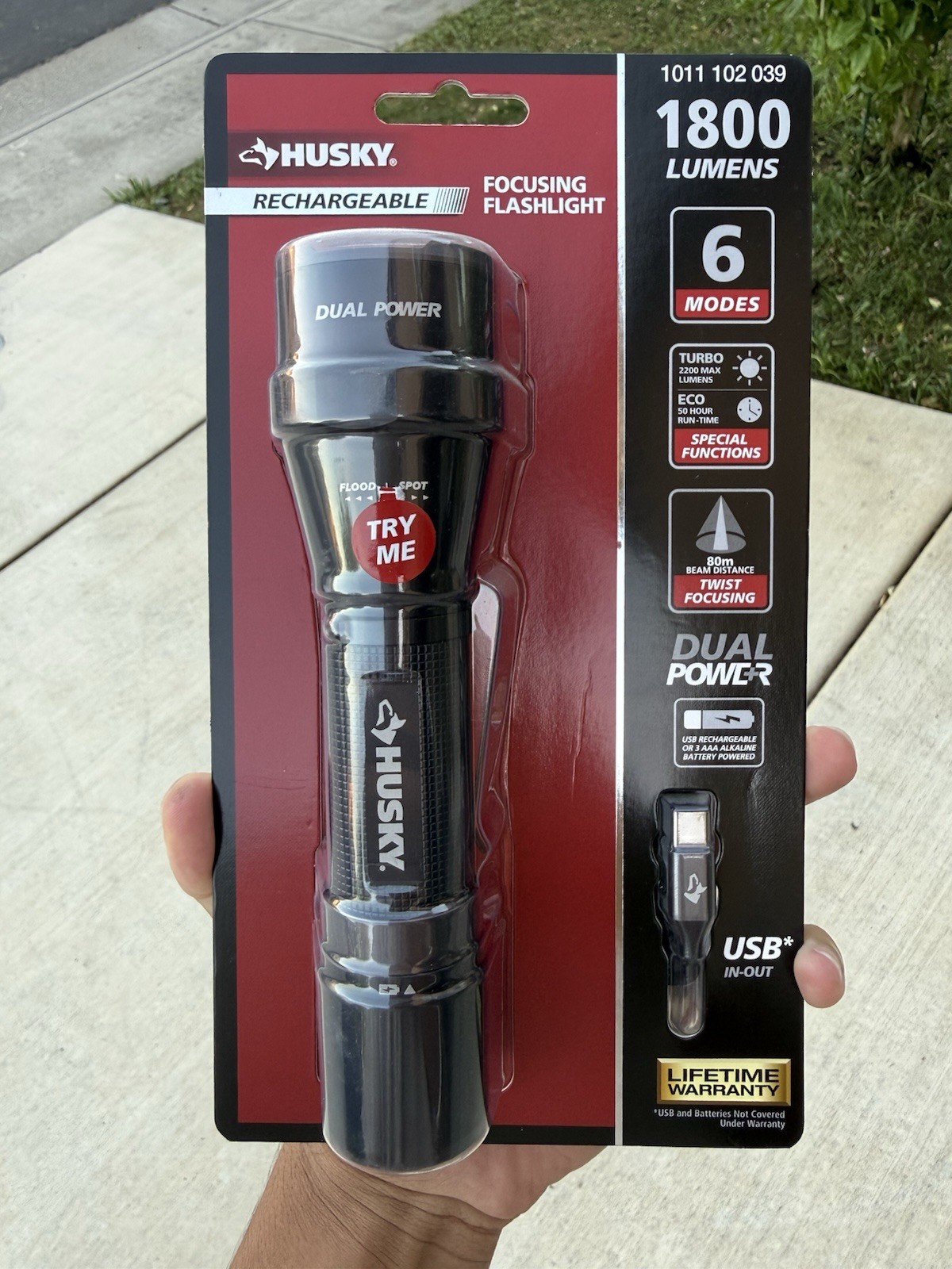 Husky Rechargeable Focusing Flashlight 1800 Lumens 6 Modes