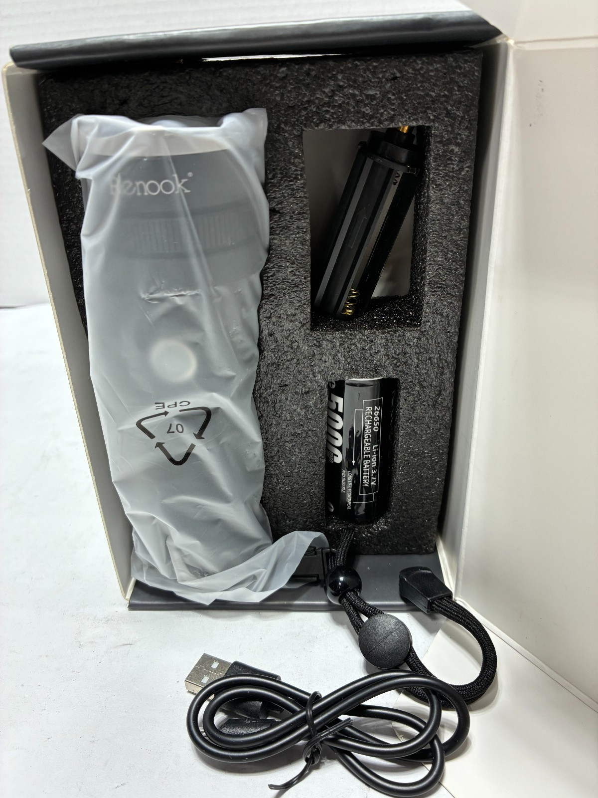 Renook Rechargeable Flashlight 5v P50 LED 3 modes
