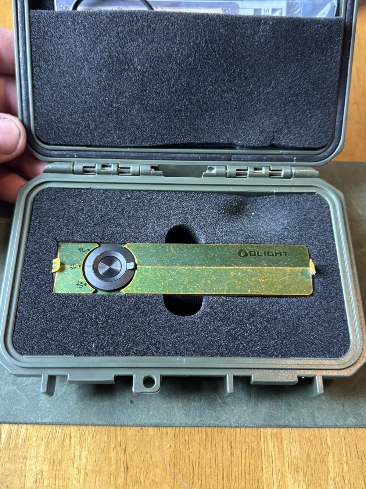 OLIGHT C.O.R.E. Antique Green Arkpro Members Limited Edition