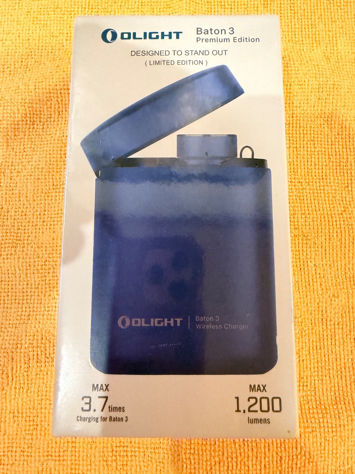 Olight Baton 3 Blue Premium Limited Edition, Wireless Charger, 1200L, 166M NEW!