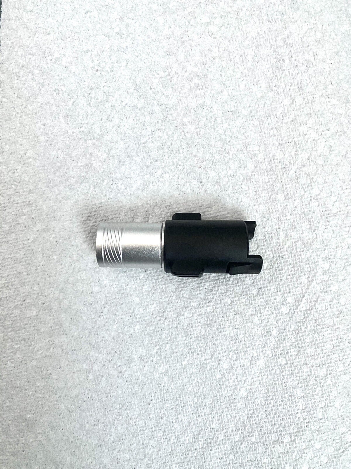 MCK FLASHLIGHT Twist Operation 3 Modes (Hi/Lo/Strobe) SILVER