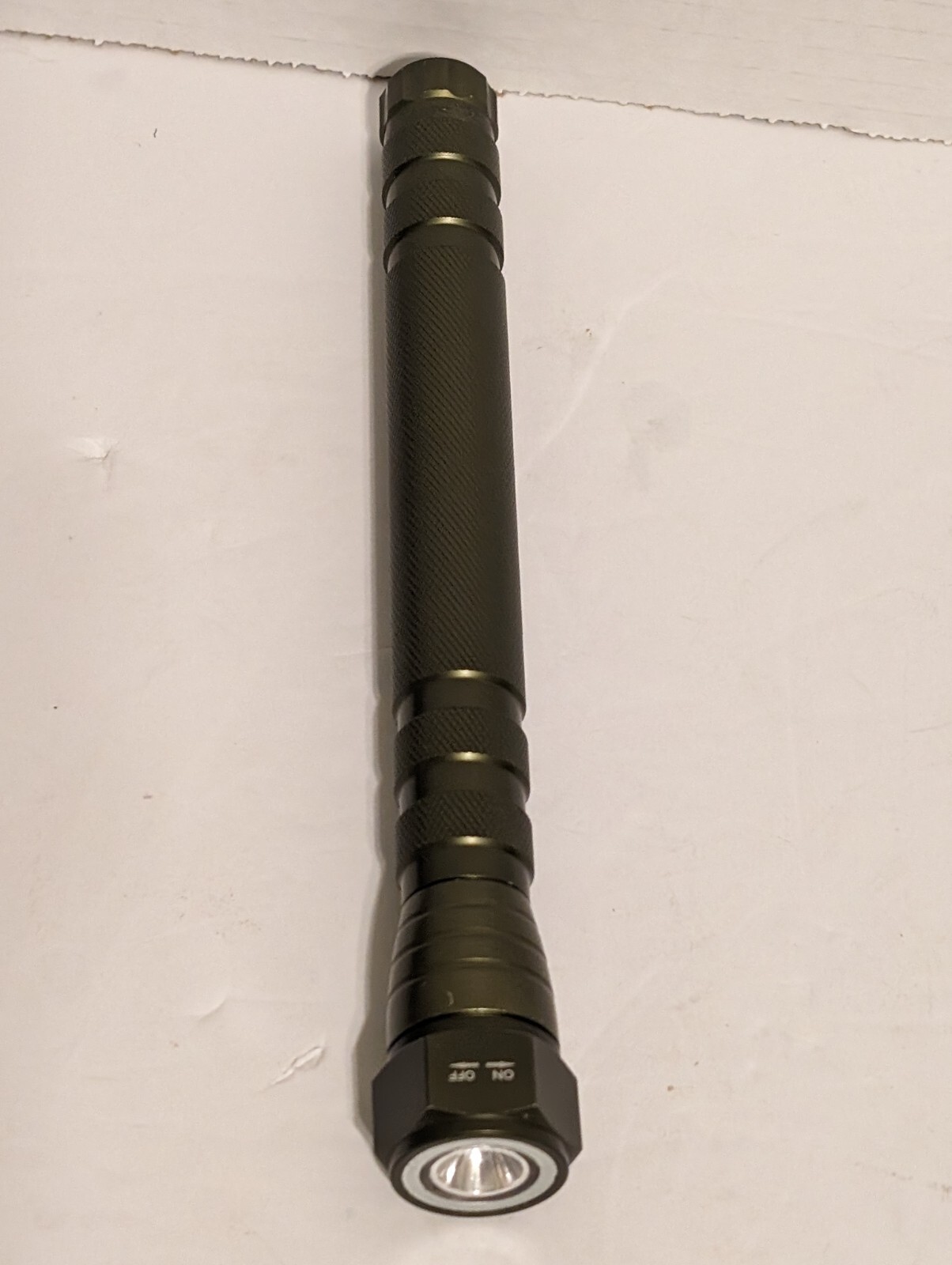 Flashlight Magnetic Pickup Tool Telescoping Flexible Extensible Flashlight 7in1