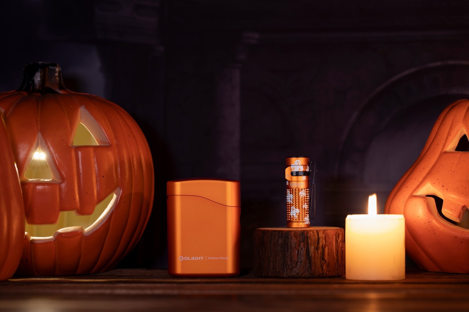 Olight Baton 4 Premium Spooky Web Flashlight W/Charging Case, 1300 Lumen