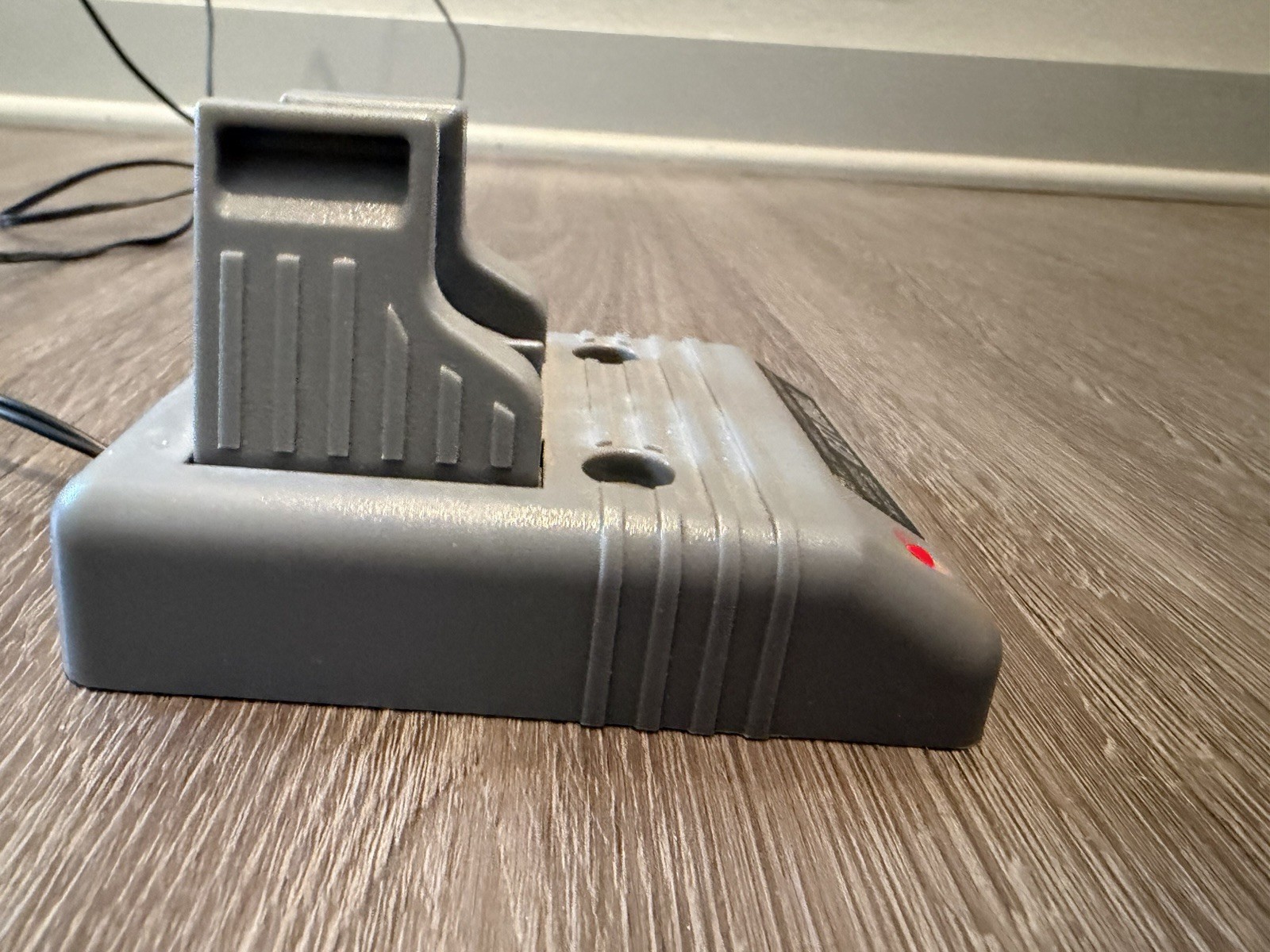 Pelican 7060 Flashlight Charger – Working