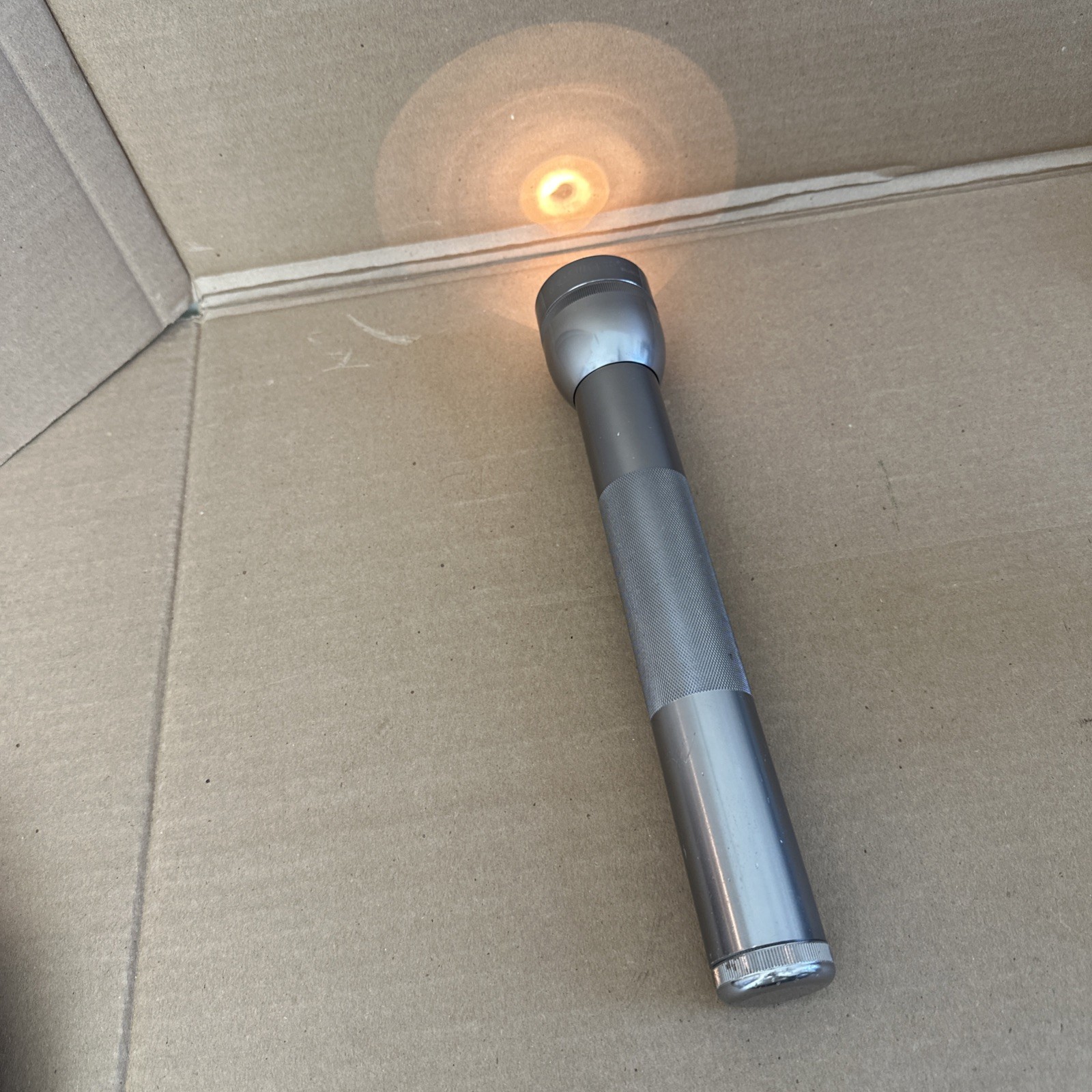 Vintage Mag-Lite 3 D Cell Battery Silver Flashlight 12.5″ Made in USA