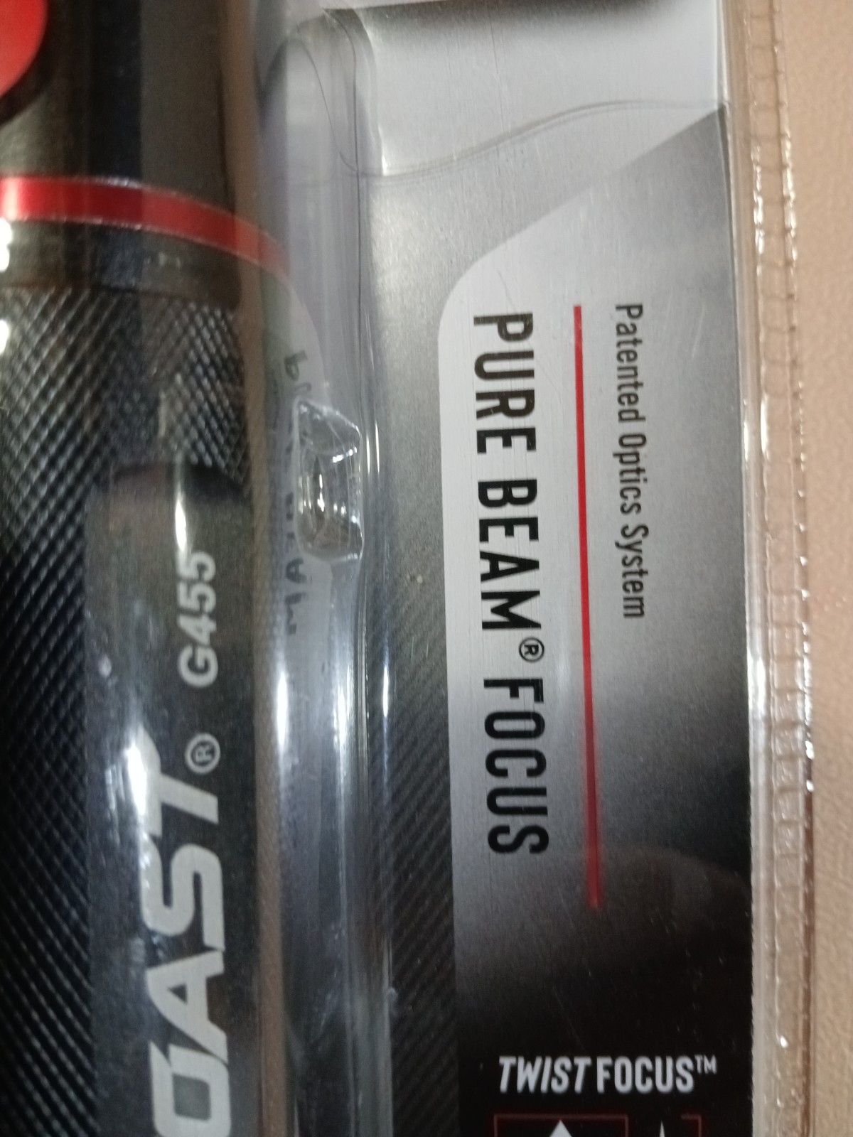 Brand New Coast G455 Bright LED Flashlight 1630 Lumens w/ Batteries Focus Beam
