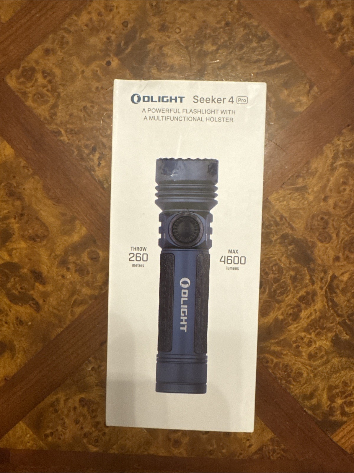Olight Seeker 4 Pro Midnight Blue w/Holster Flashlight 260M, Cool White – New!