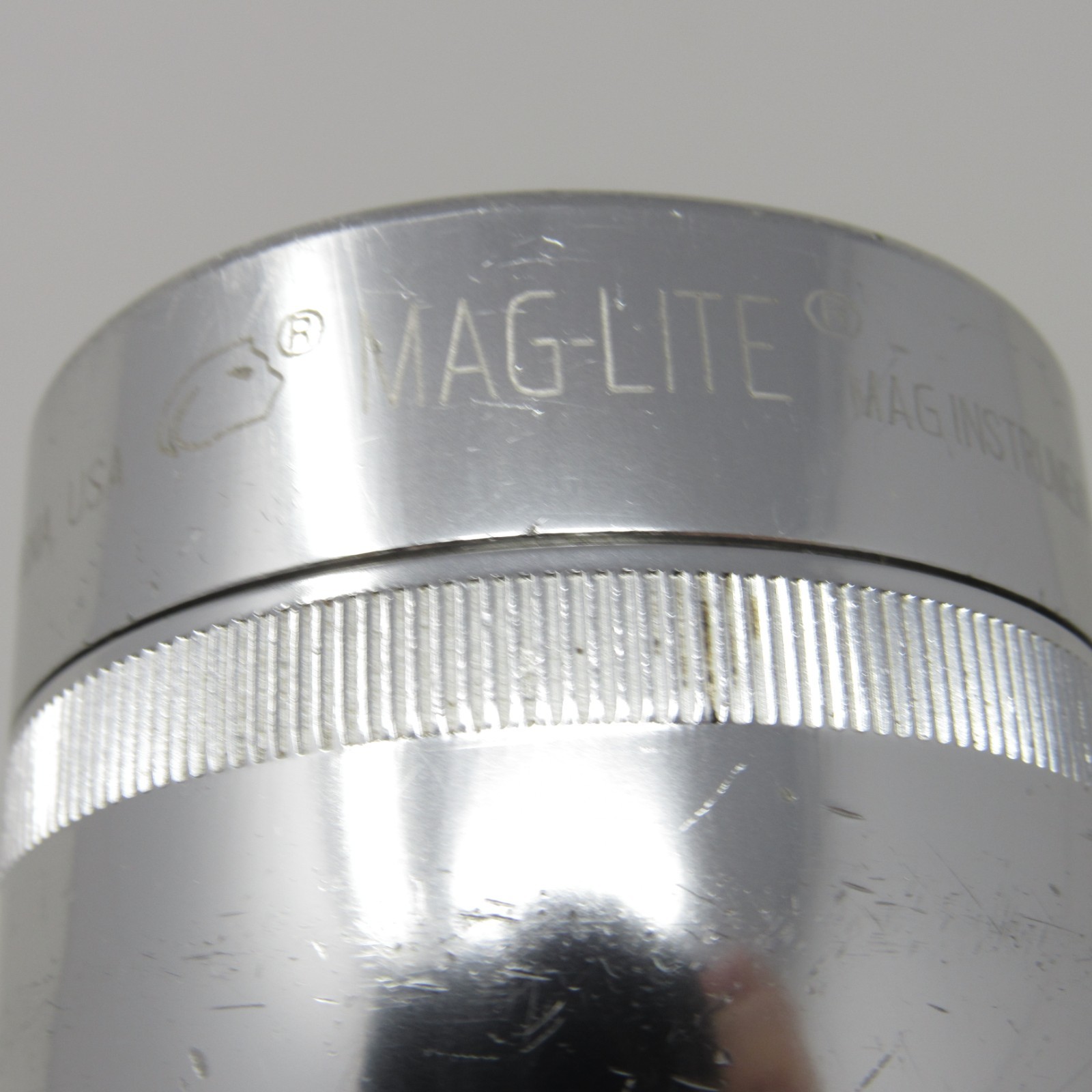 Vintage MAG-LITE Flashlight Silver 12.5″ California USA Made D-Cell Tested