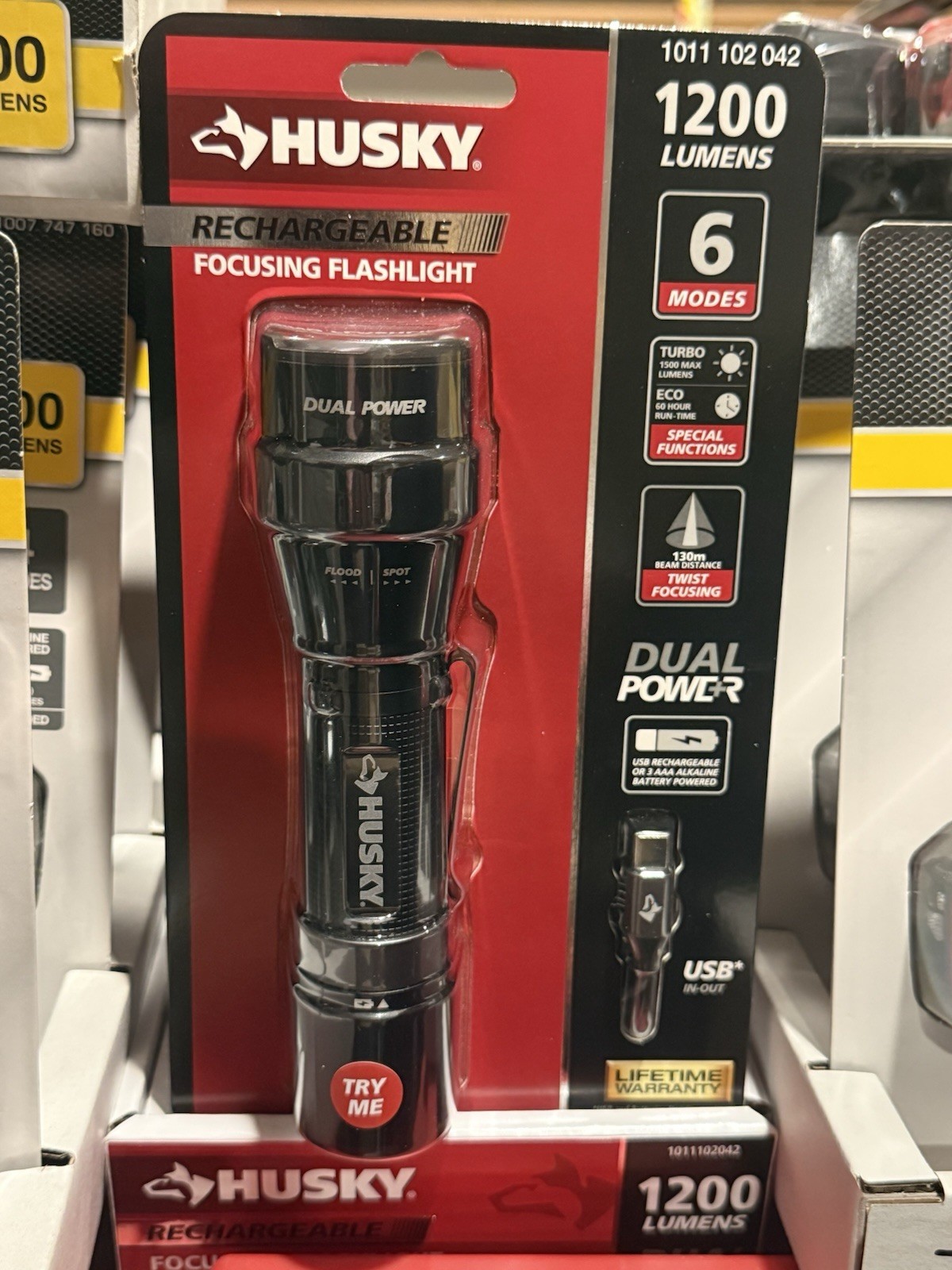 Husky 1200 Lumens Dual Power LED Rechargeable Focusing Flashlight (PVL-FLT-0020)