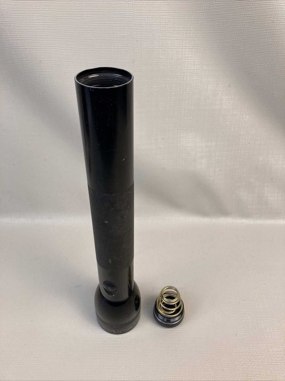 12.5 Inch Mag-Lite 3D Cell Flashlight Black Made In USA Works Great EUC Clean