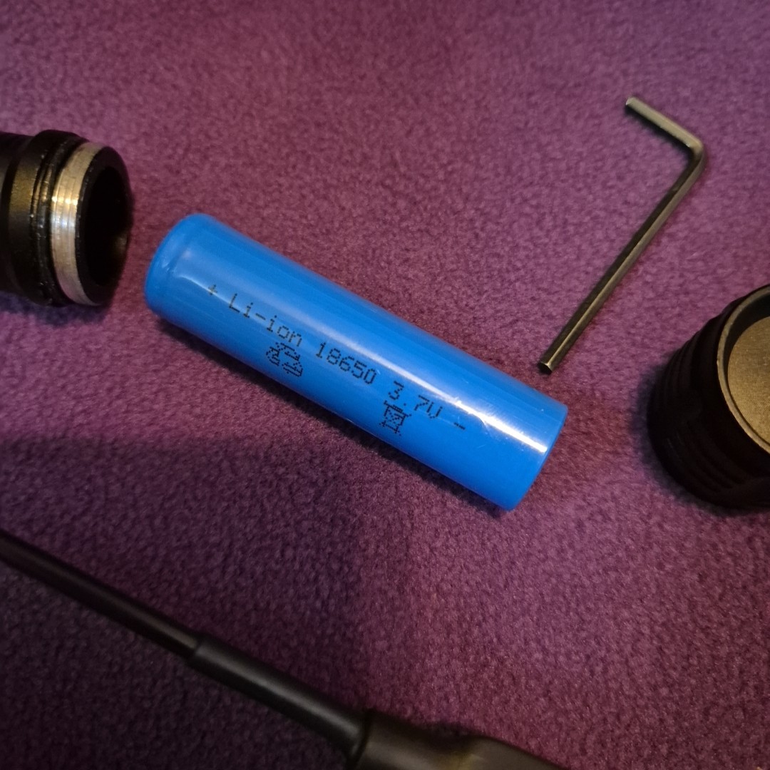 High Power LED Flashlight Rechargable With Accessories