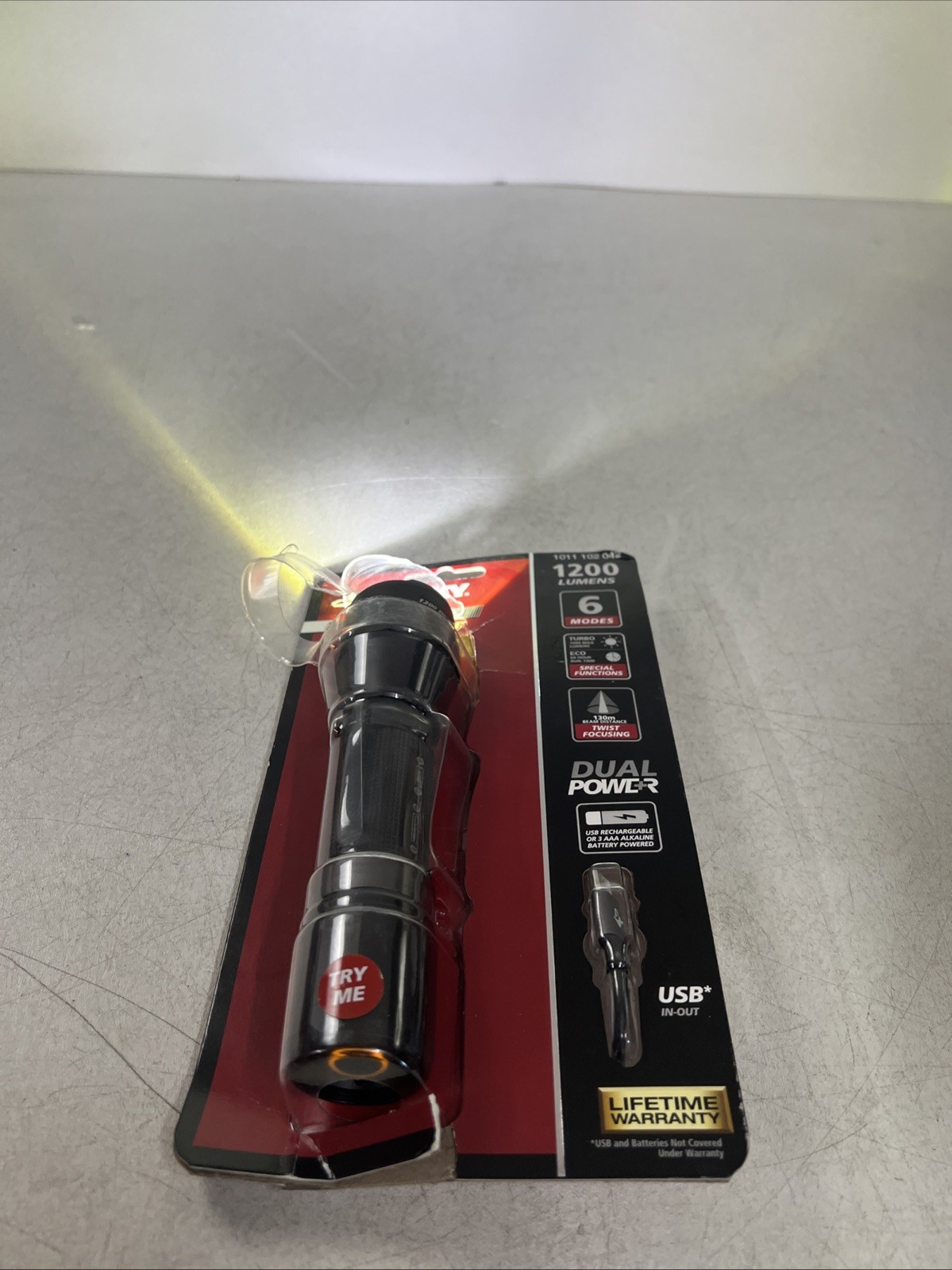 Husky 1200 Lumens Dual Power LED Rechargeable Focusing Flashlight Damaged Pack
