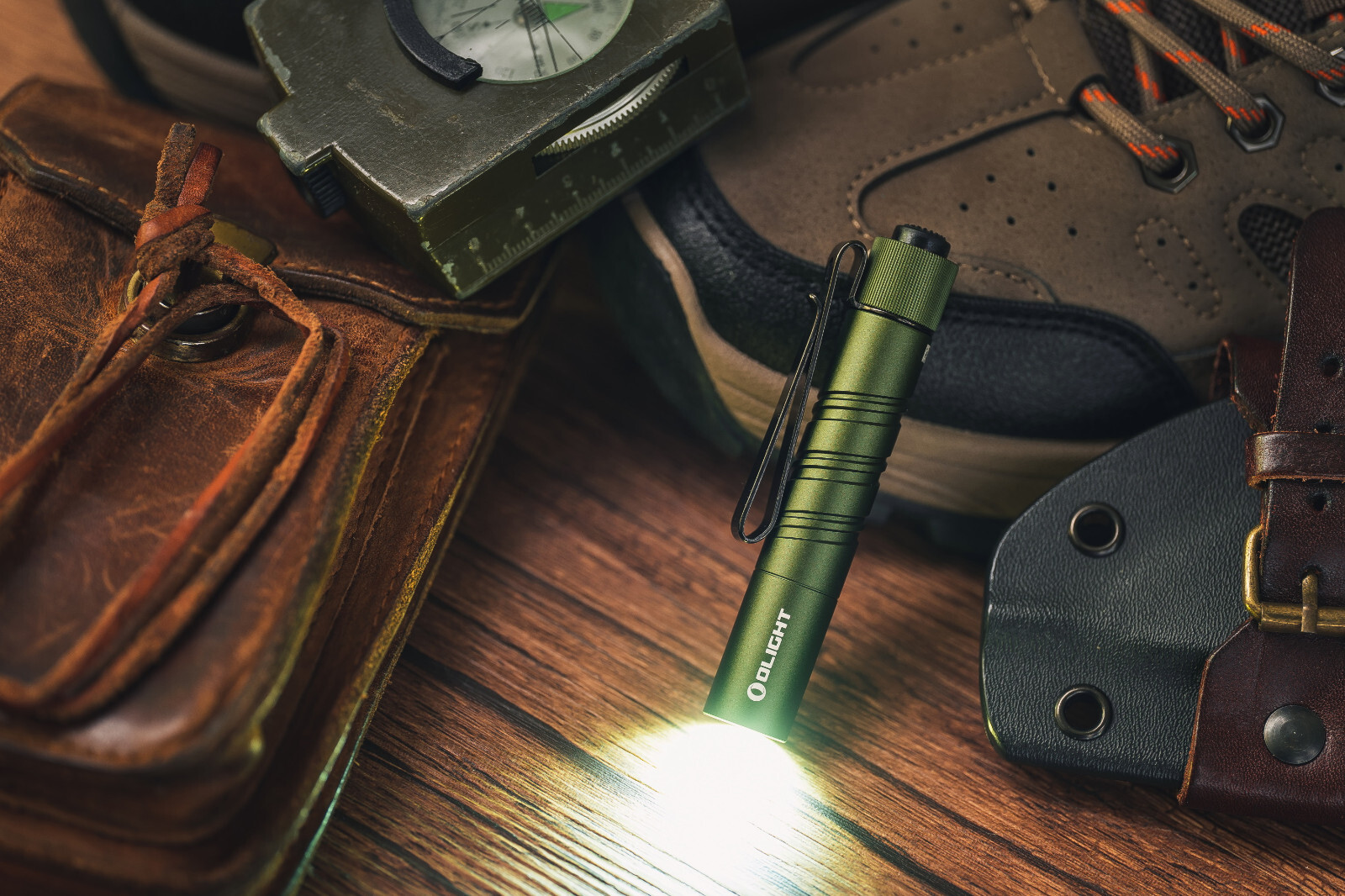 Olight I3T 2 EOS OD Green Dual-Output Tail Switch EDC Flashlight, 200/300 Lumens