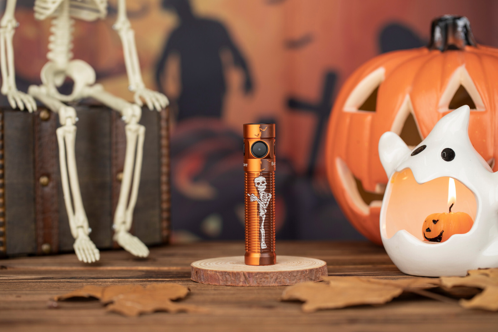 Olight Baton 3 Pro Orange Skeleton Rechargeable Flashlight, 1500 L, Cool White