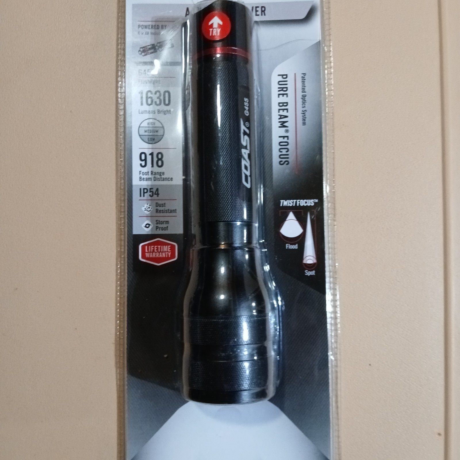 Brand New Coast G455 Bright LED Flashlight 1630 Lumens w/ Batteries Focus Beam