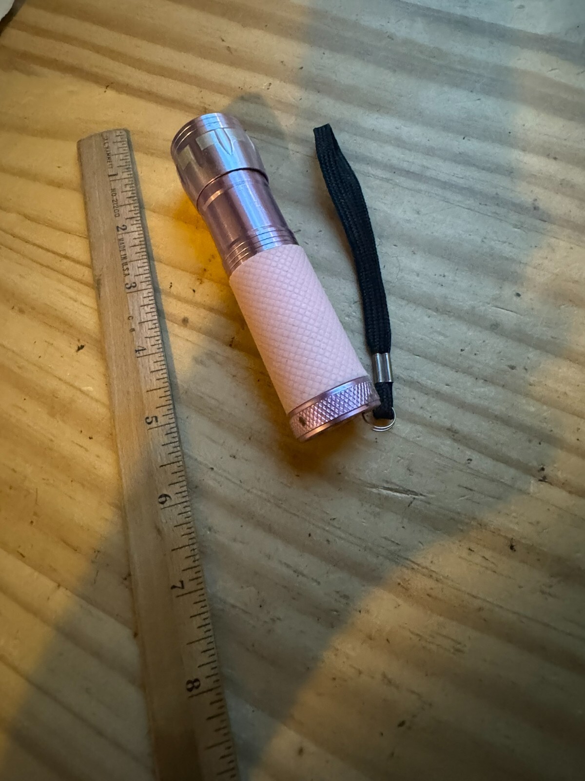 Handheld Pocket Size LEDs Emergency Hiking High Lumen Flashlight Pink 4.5″L