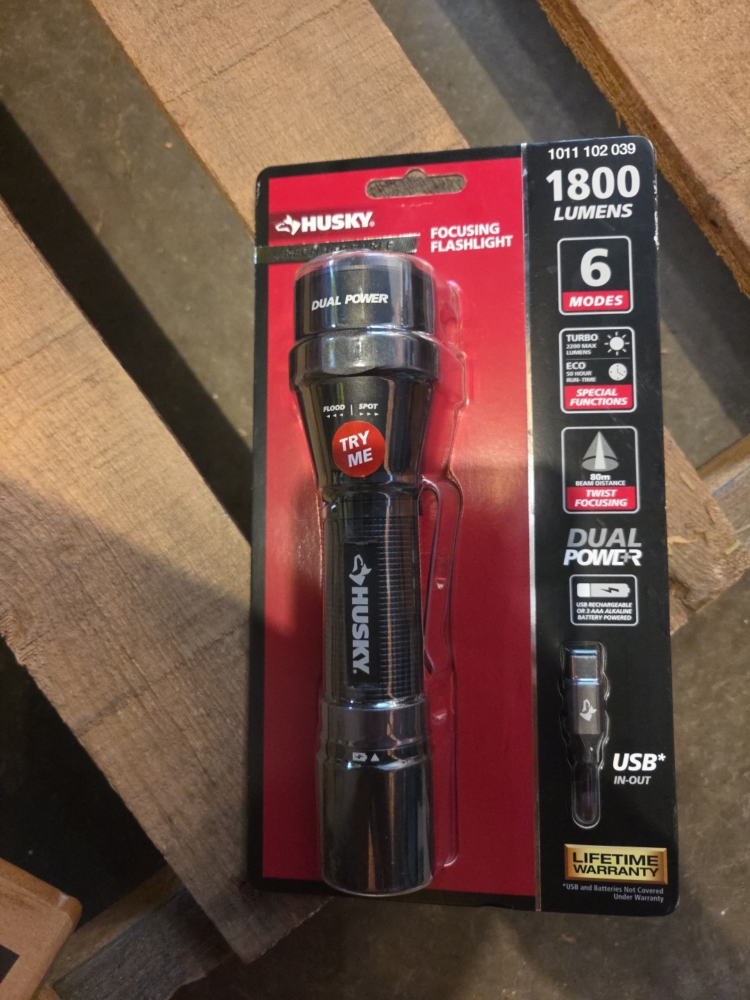 Husky 1800 Lumens Dual Power LED Rechargeable Lithium Ion Focusing Flashlight