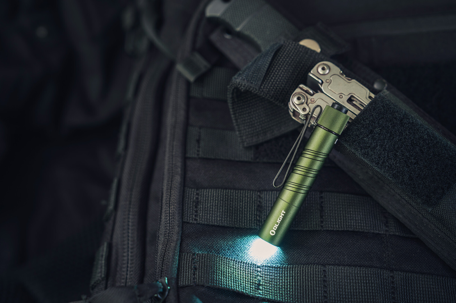 Olight I3T 2 EOS OD Green Dual-Output Tail Switch EDC Flashlight, 200/300 Lumens