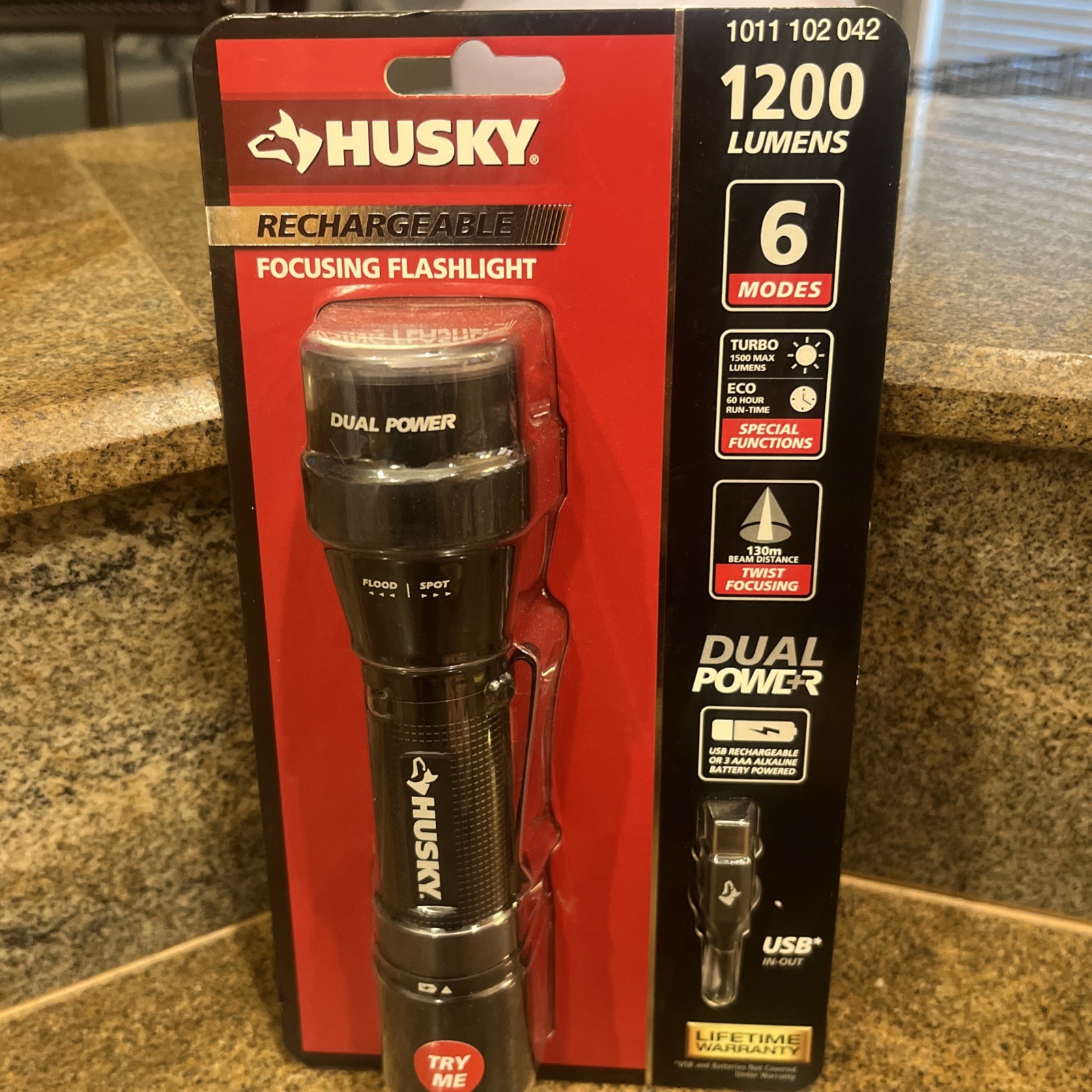 Husky 1200 Lumens Dual Power LED Rechargeable Focusing Flashlight (PVL-FLT-0020)
