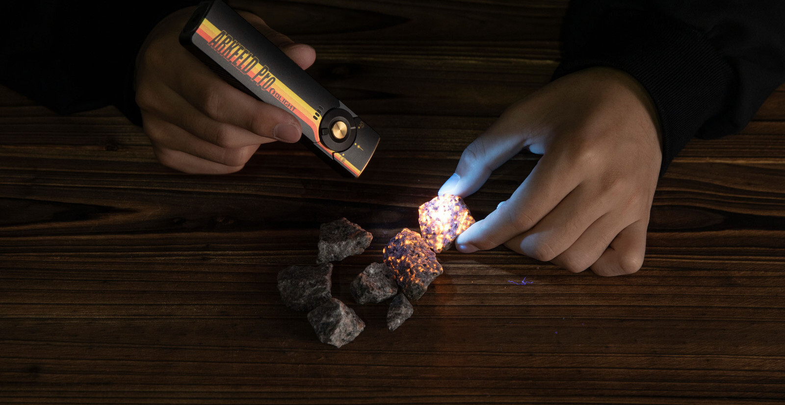 Olight Arkfeld Pro Racing Stripe Flat Flashlight w/LED Light/UV/Laser, 1300L, CW