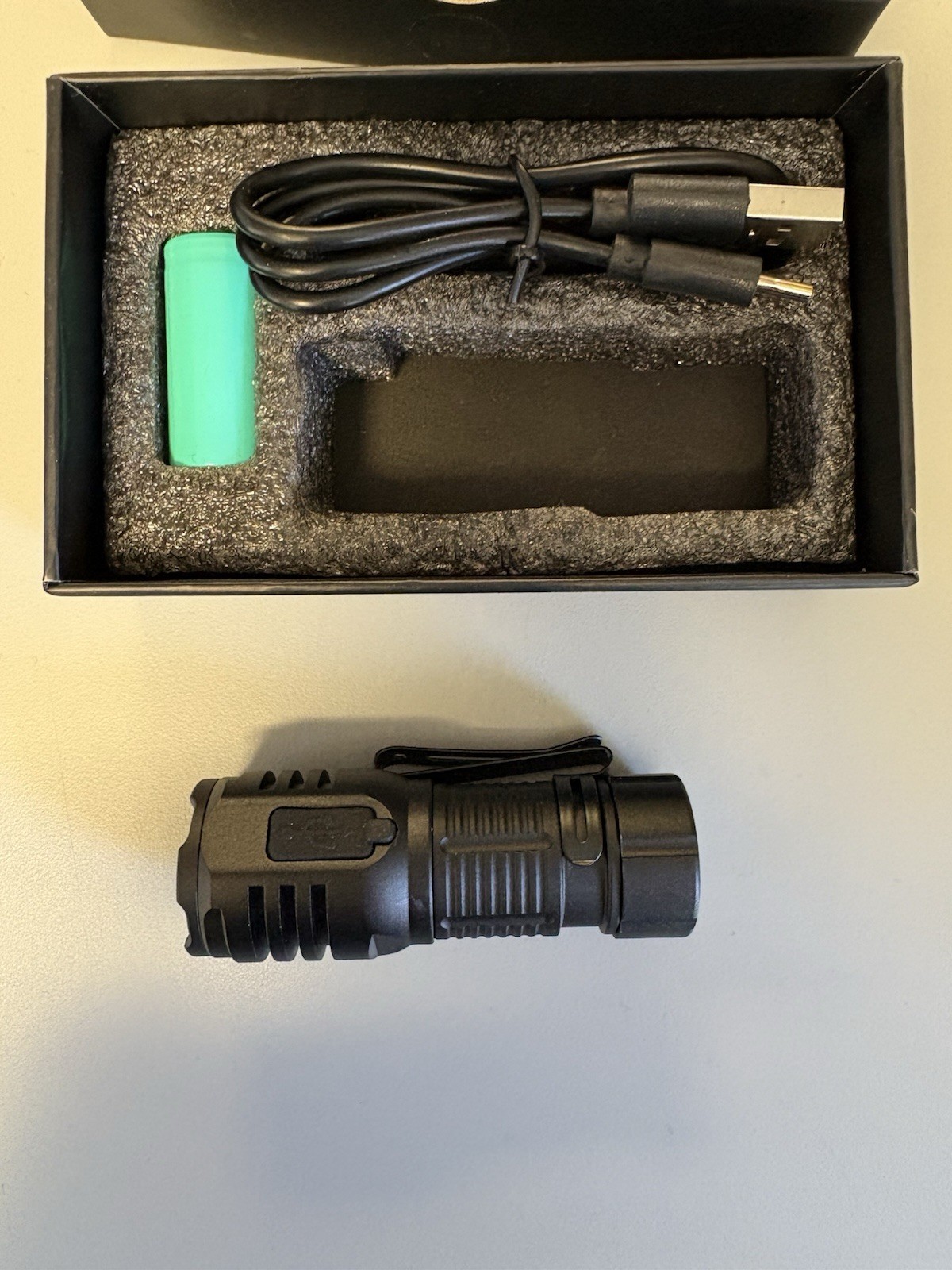 Lone Survivalist Bullet Mini Flashlight 1200 Lumens Black Brand New boxed