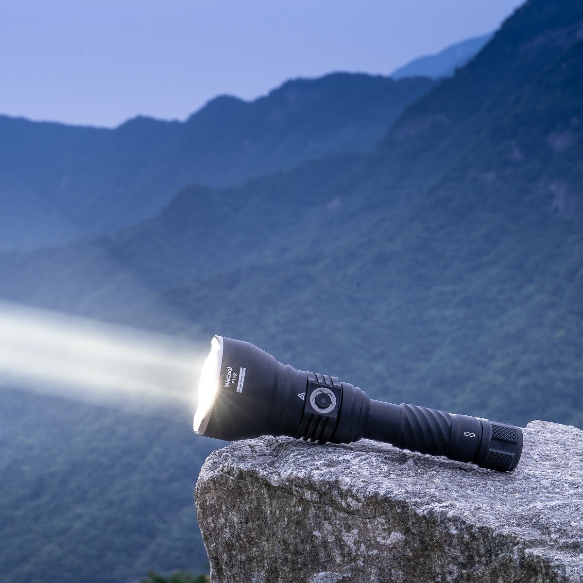 Weltool F11R Long Range Tactical Flashlight 2100 Lumens 1332 Meters Beam Type-C