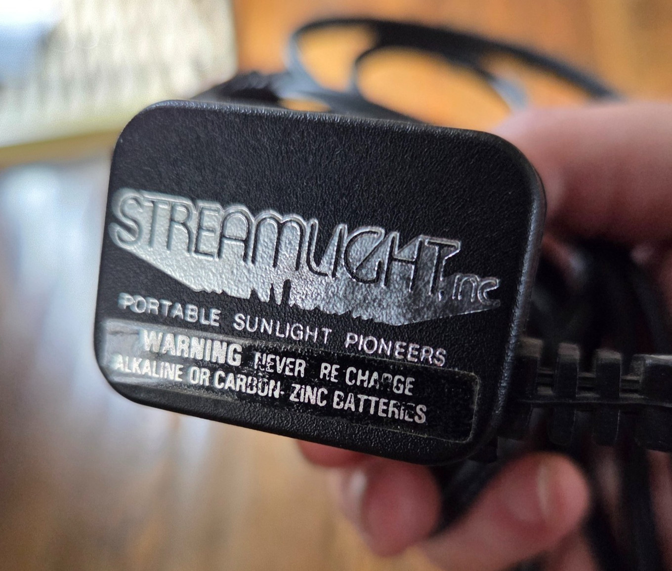 vintage Mag Lite WITH Streamlight rechargeable AA Flashlight 120v RARE maglite