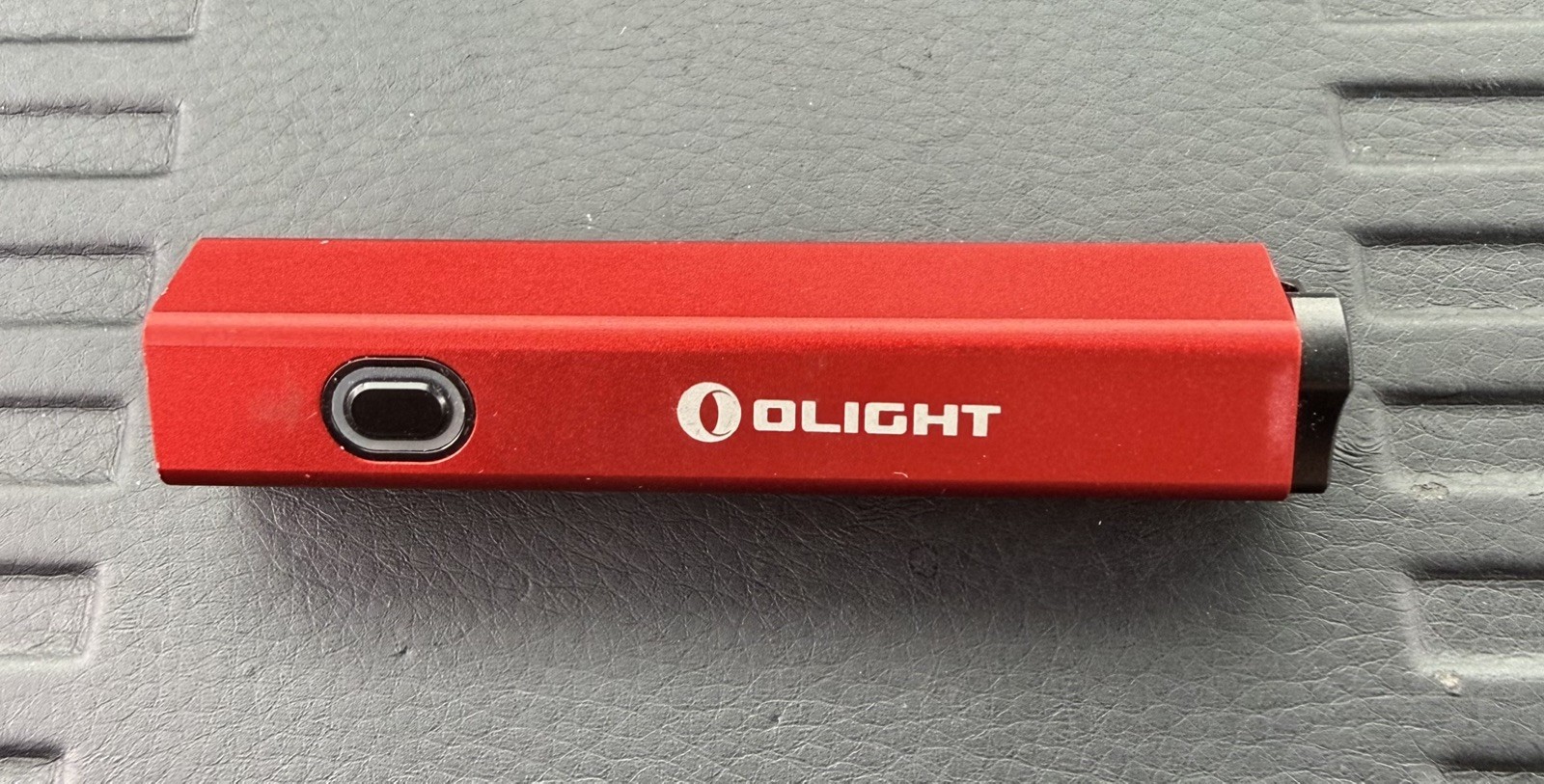Olight Diffuse Red 700 Lumens Pocket Flashlight 5 Modes Merry Christmas Santa