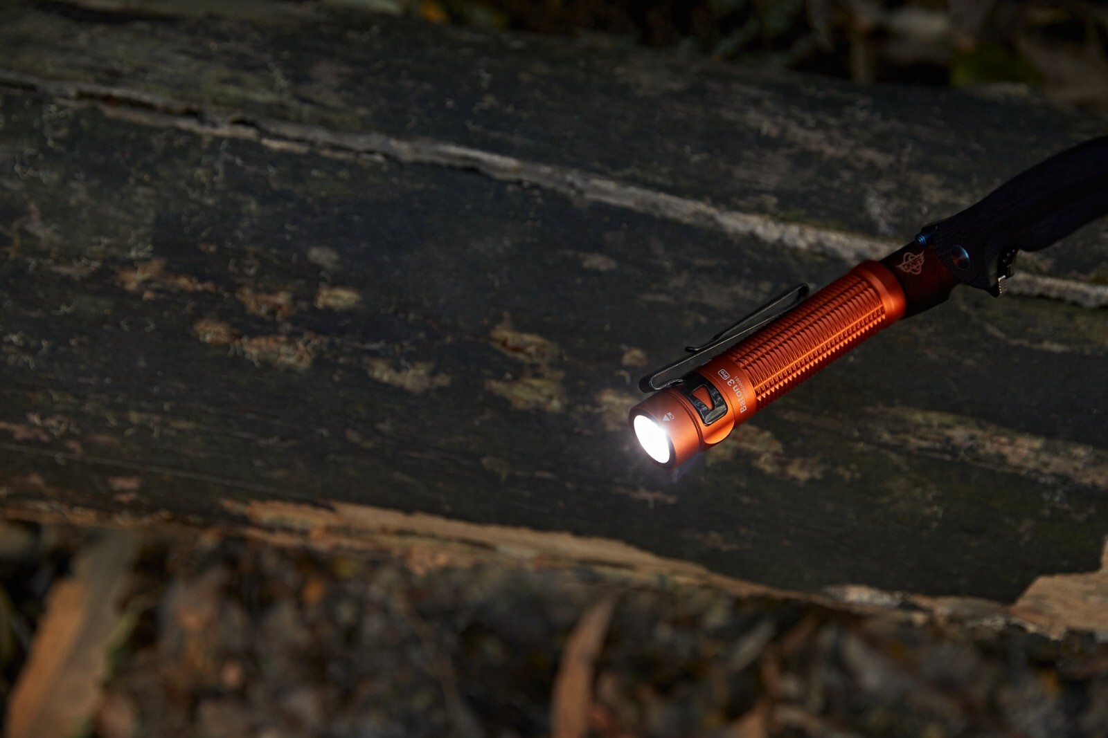Olight Baton 3 Pro Orange Rechargeable Flashlight, 1500Lu, Cool White
