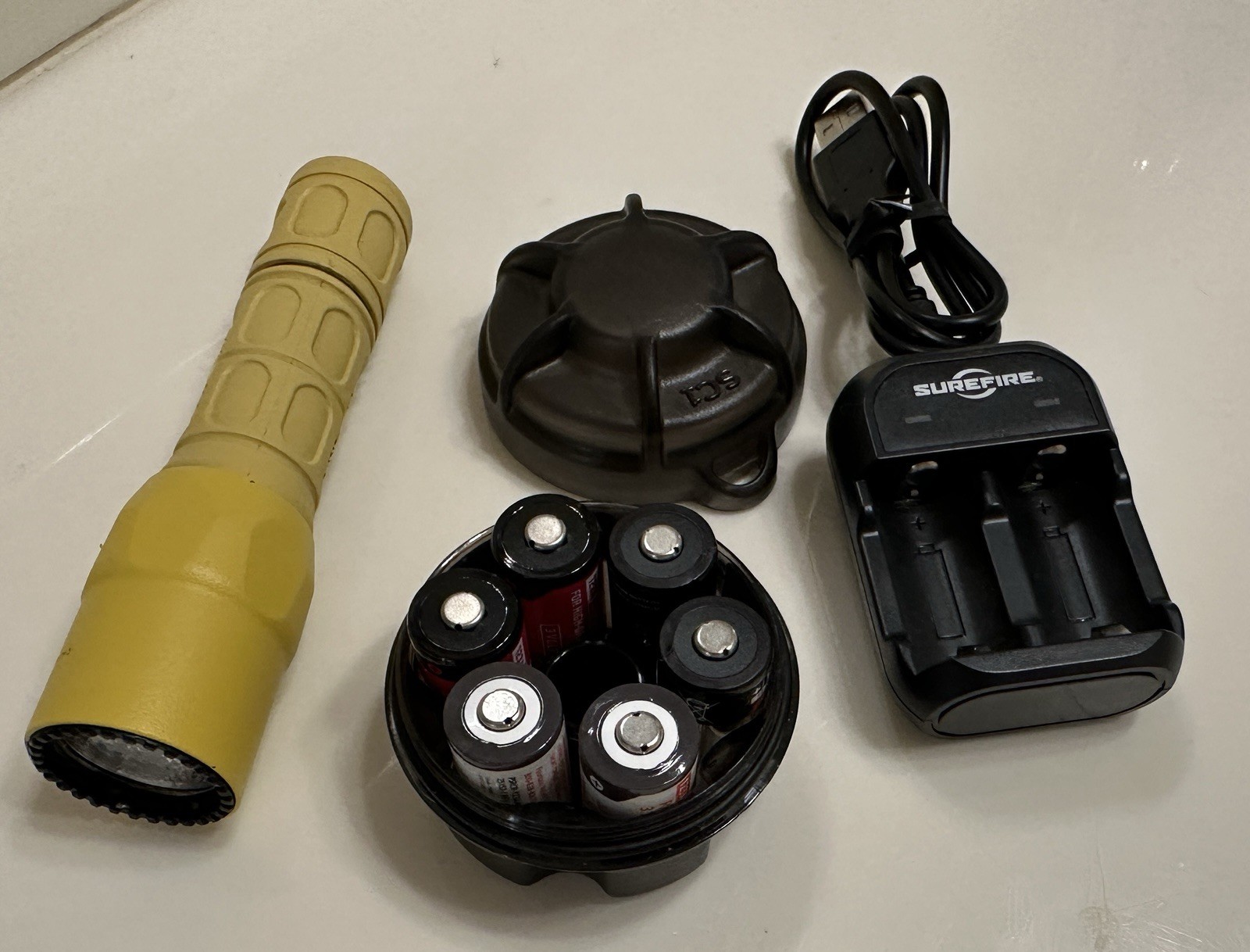 SureFire G2X-D (Yellow ) 600/15 Lumens – 2 Bay Charger – 6 New Batteries – Case