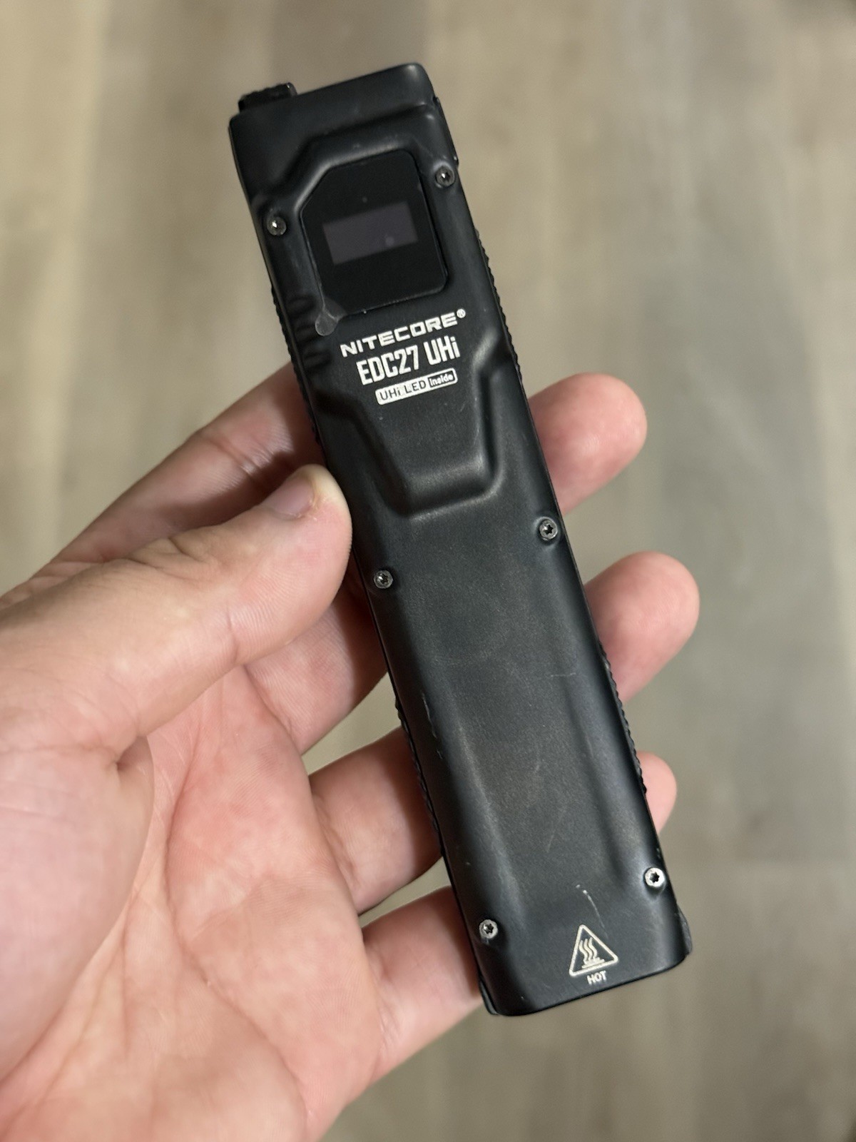 Nitecore EDC27 UHi Flashlight 3100 Lumen Ultra Slim Flat