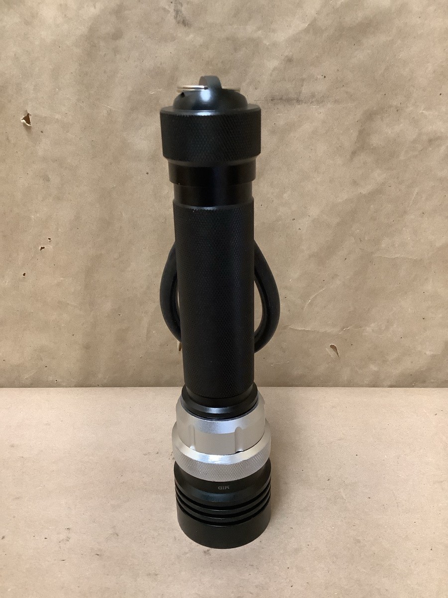 POWR-GRIP CO INC. FLASHLIGHT KIT WITH BATTERY & CHARGER IN BLACK CAS (B42012948)