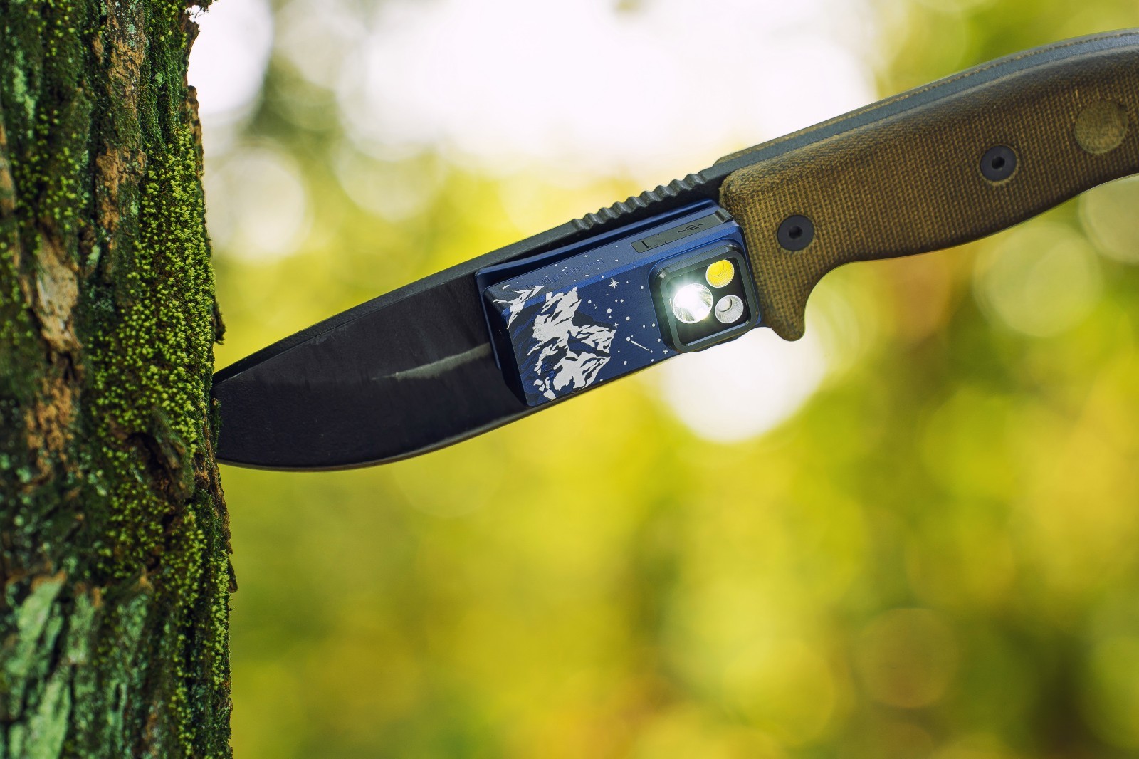 Olight Oclip Ultra Snowy Summit Clip-On Light & U1 Pro Multitool Carbon Fiber