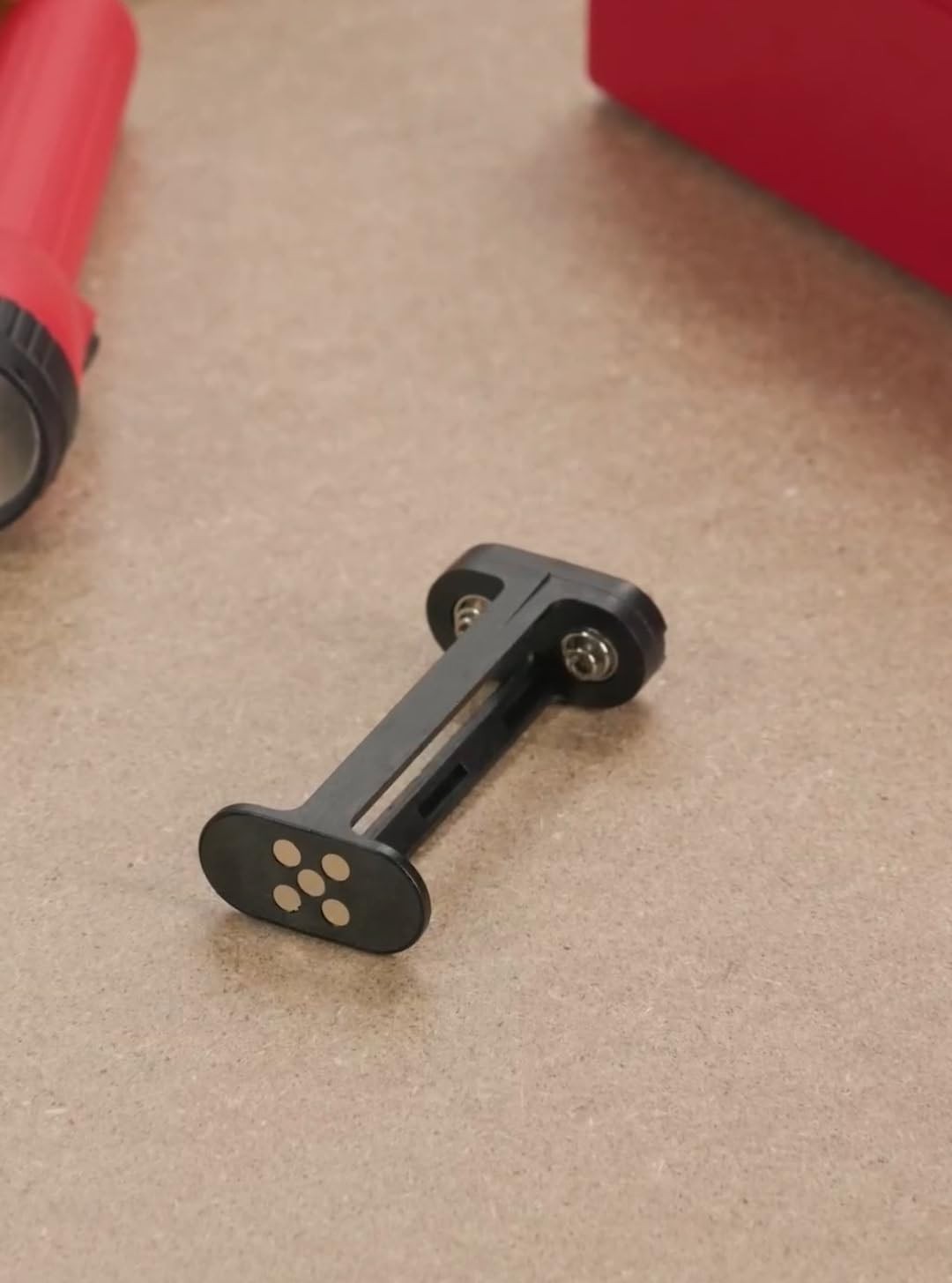 Battery Carrier for Stinger 2020 Flashlight – Durable, Portable, Easy Storage