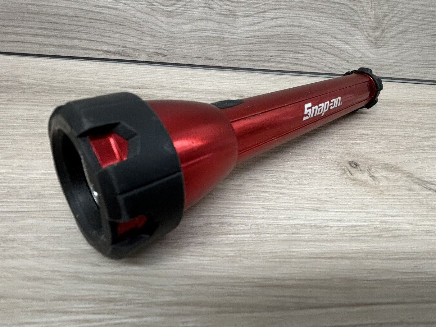 SNAP-ON Small Flashlight Red Anodized Aluminum Metal 7.25” Mini Light Tool