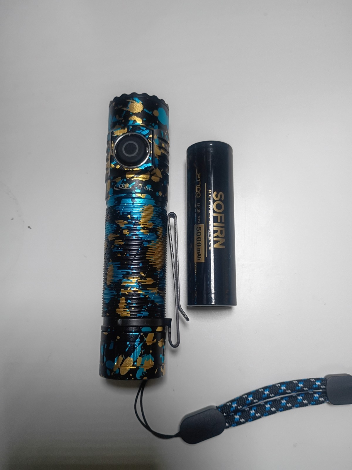 Convoy S21E B35AM 4500K High CRI Flashlight – Black Blue Gold Camo – USB-C