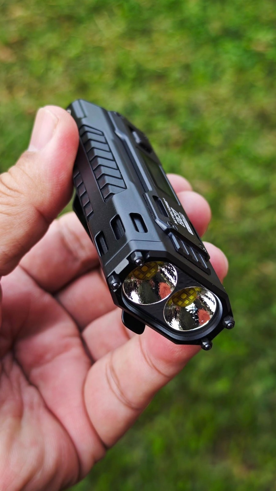 Nitecore EDC 37 Slim Flashlight Rechargeable Resistant Anti-Slip 8000 Lumens