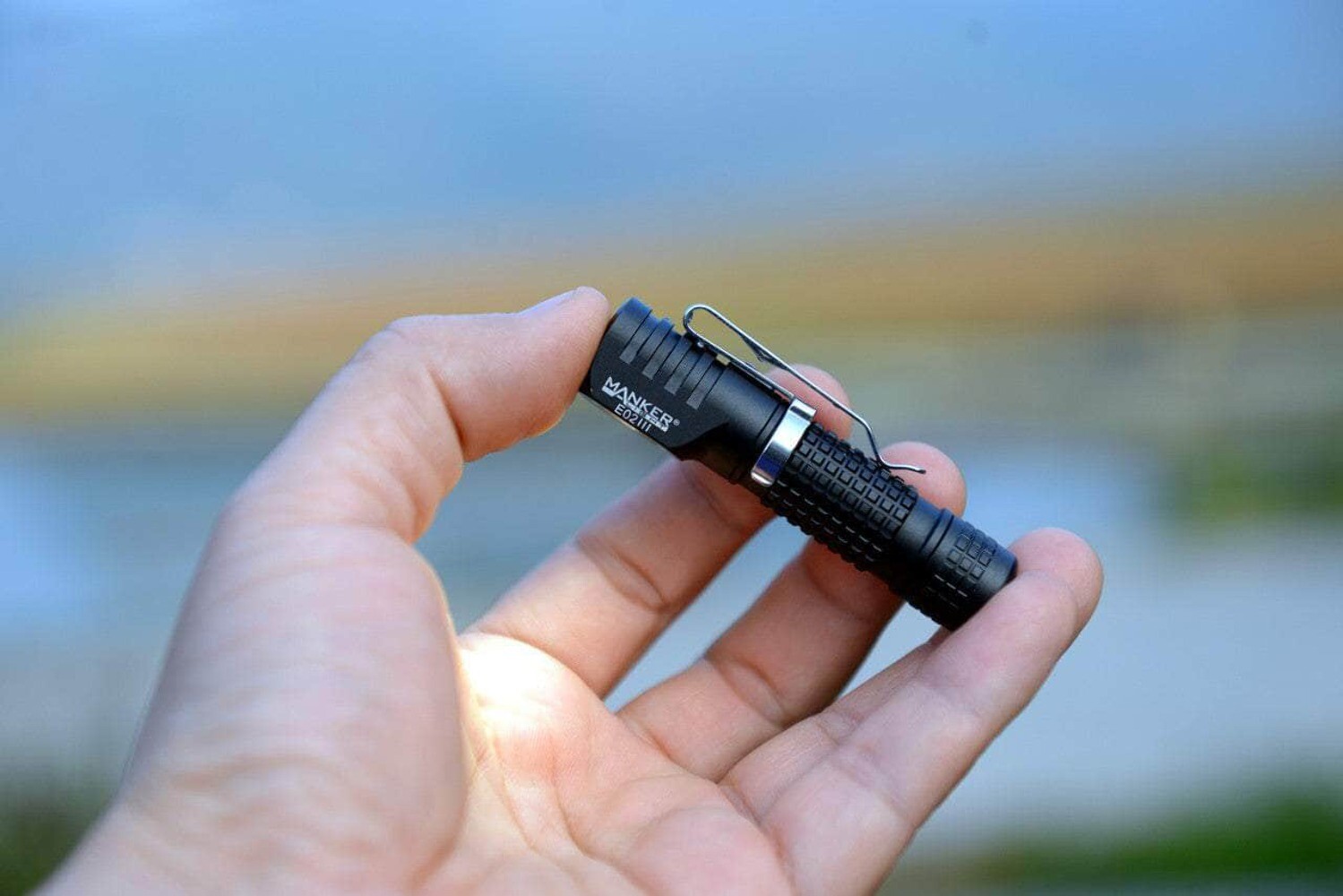 Manker E02 III AAA / 10440 Flashlight