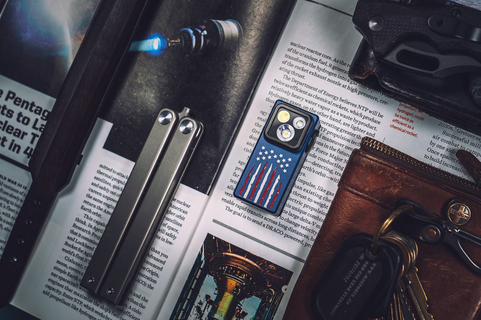 Olight Oclip Ultra Stars & Stripes Clip-On Light w/Oclip Headlamp Strap