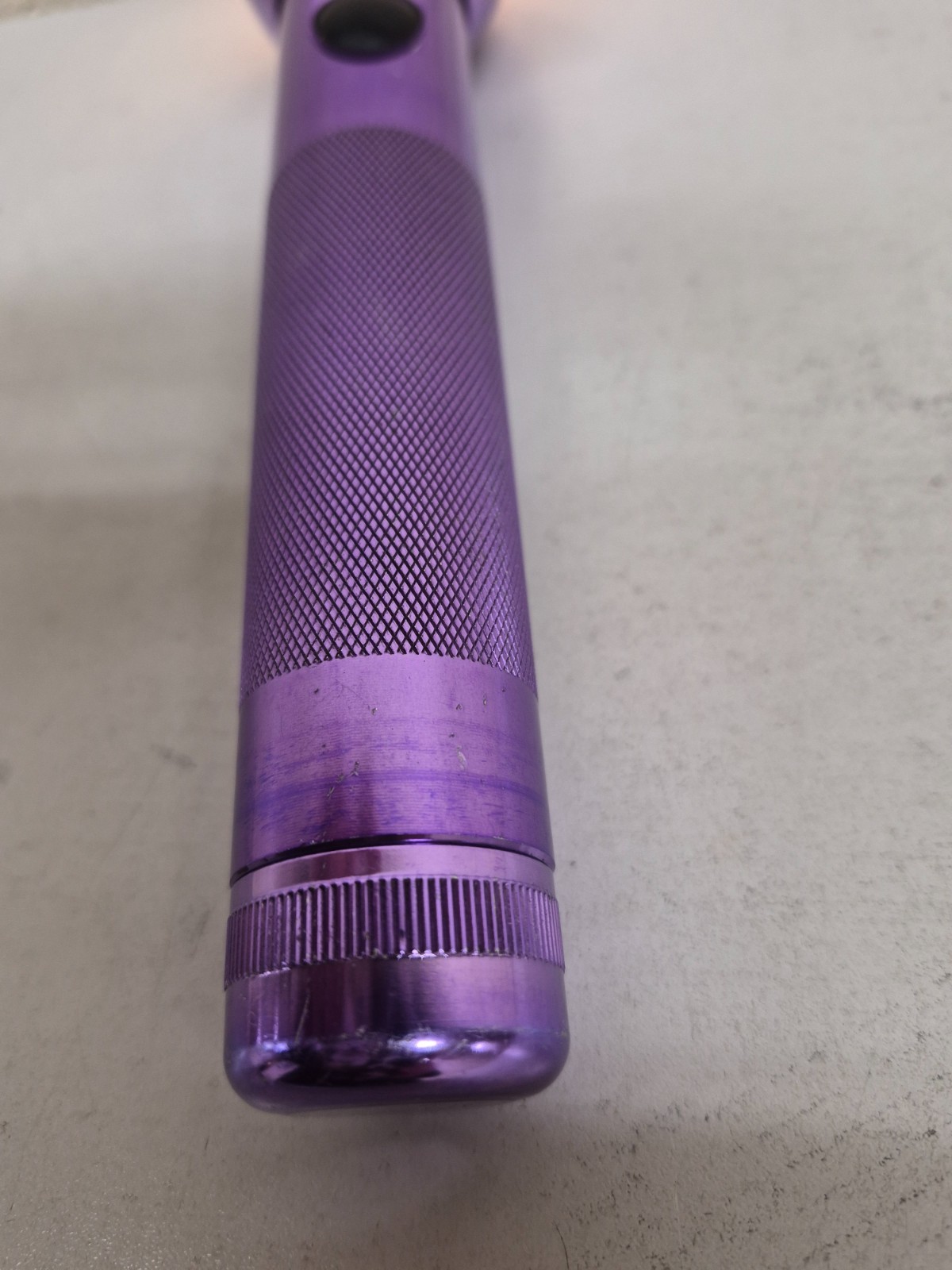 Rare Purple Maglite 2 C Cell Batteries 9in Model# 24786427