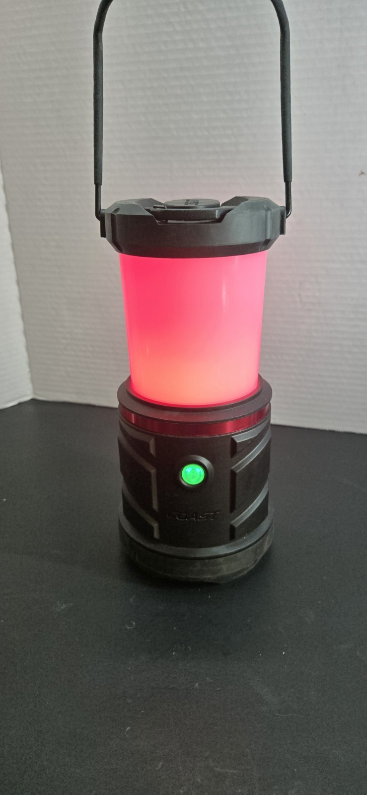 Coast EAL26 1250 Lumens Alkaline Battery Dual Power Camping Lantern Flashlight
