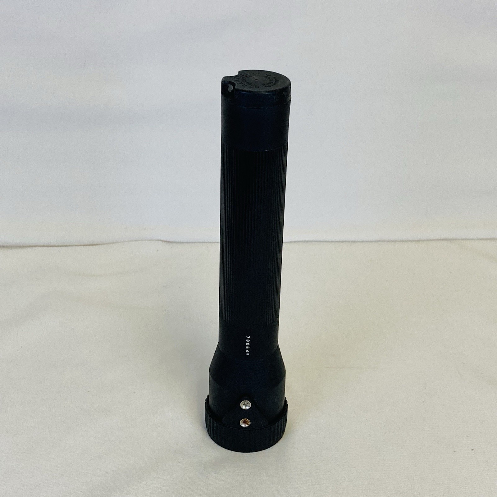 STREAMLIGHT Stinger Flashlight and 75100Charger/Wall Bracket – Tested and Works