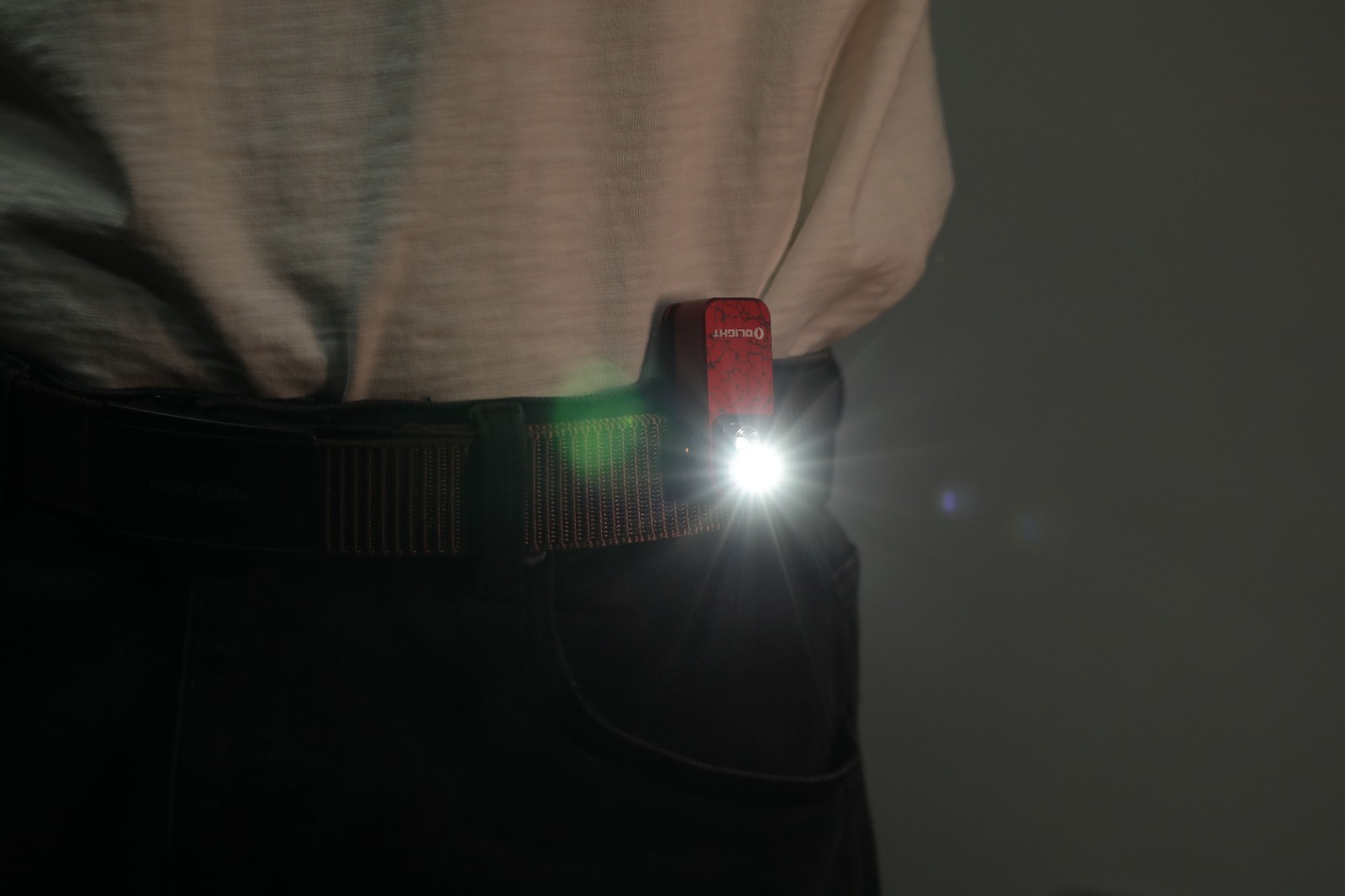 Olight Oclip Pro Molten Lava Clip On light, Flood/Spot/Red Light, 500 Lumens