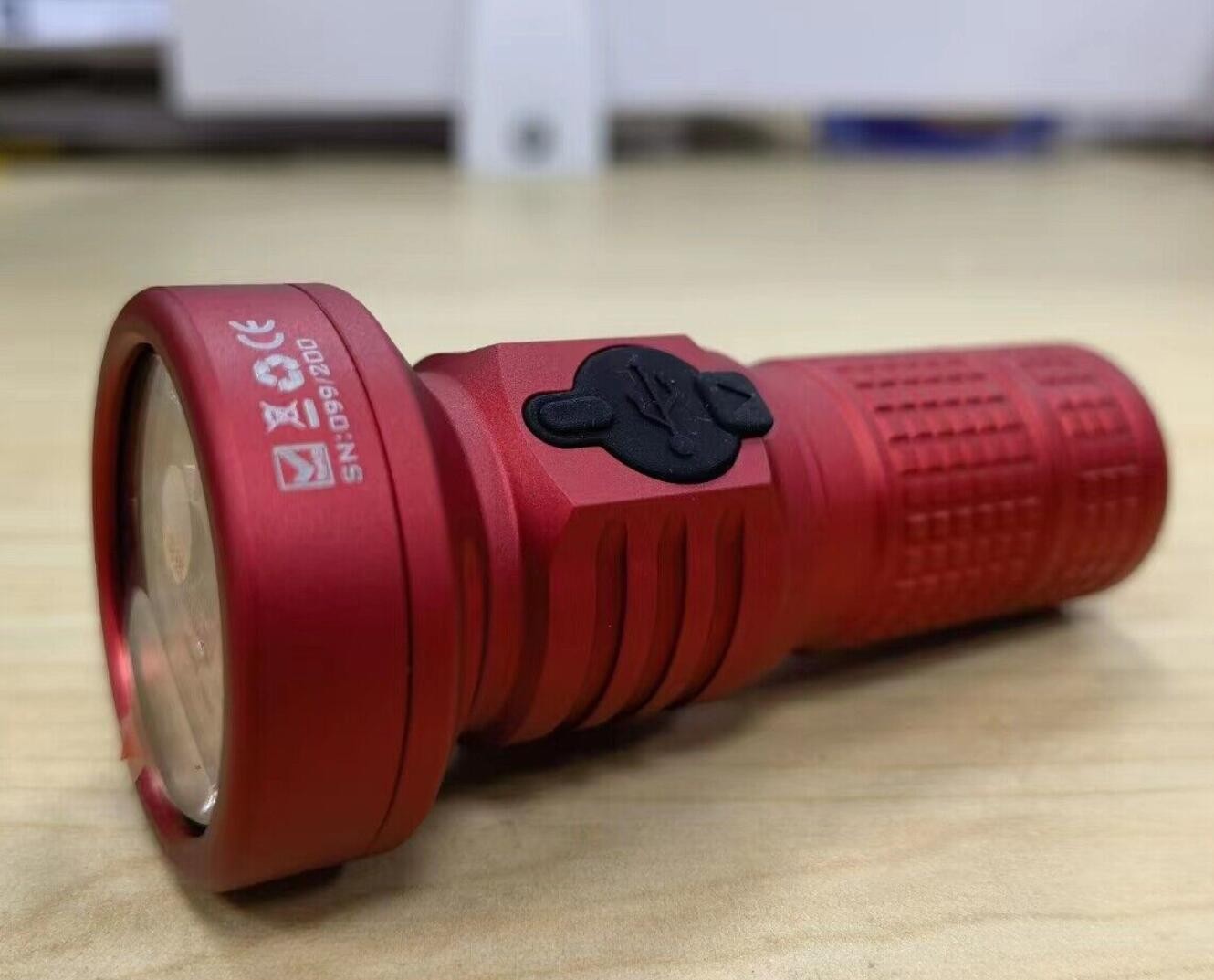 Manker Light Red EDC Flashlight 4500 Lumen LED Long Range USB C Rechargeable