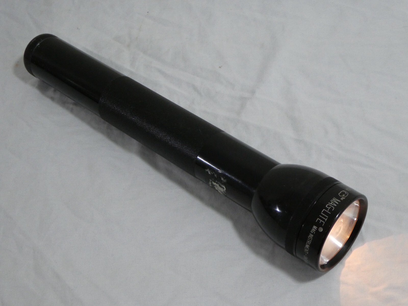 Vintage Maglite’s Flashlights 3-Cell D Heavy Duty Black Metal Made USA 12″ Set 2